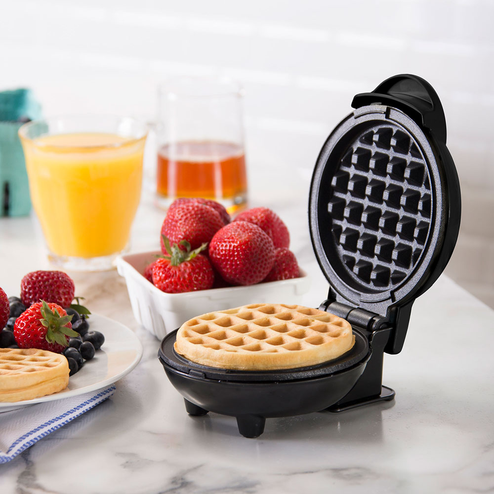 Dash Mini Waffle Maker Black (DMW001BK)